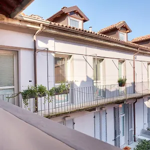 Apartment 21 Sweet, Como
